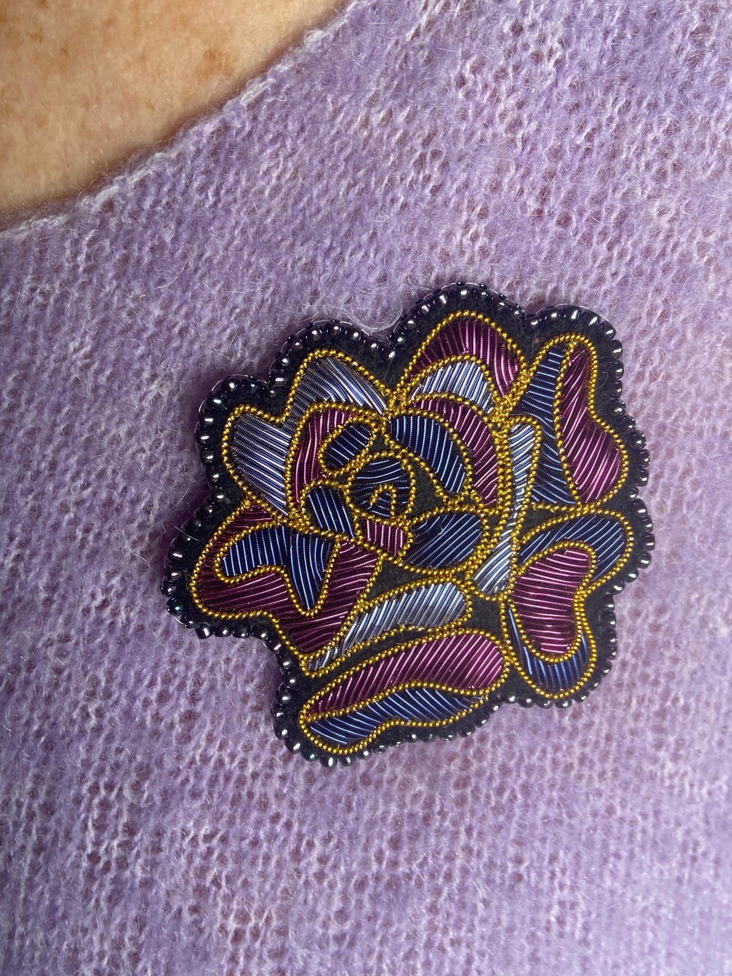 Broche Rose Améthyste