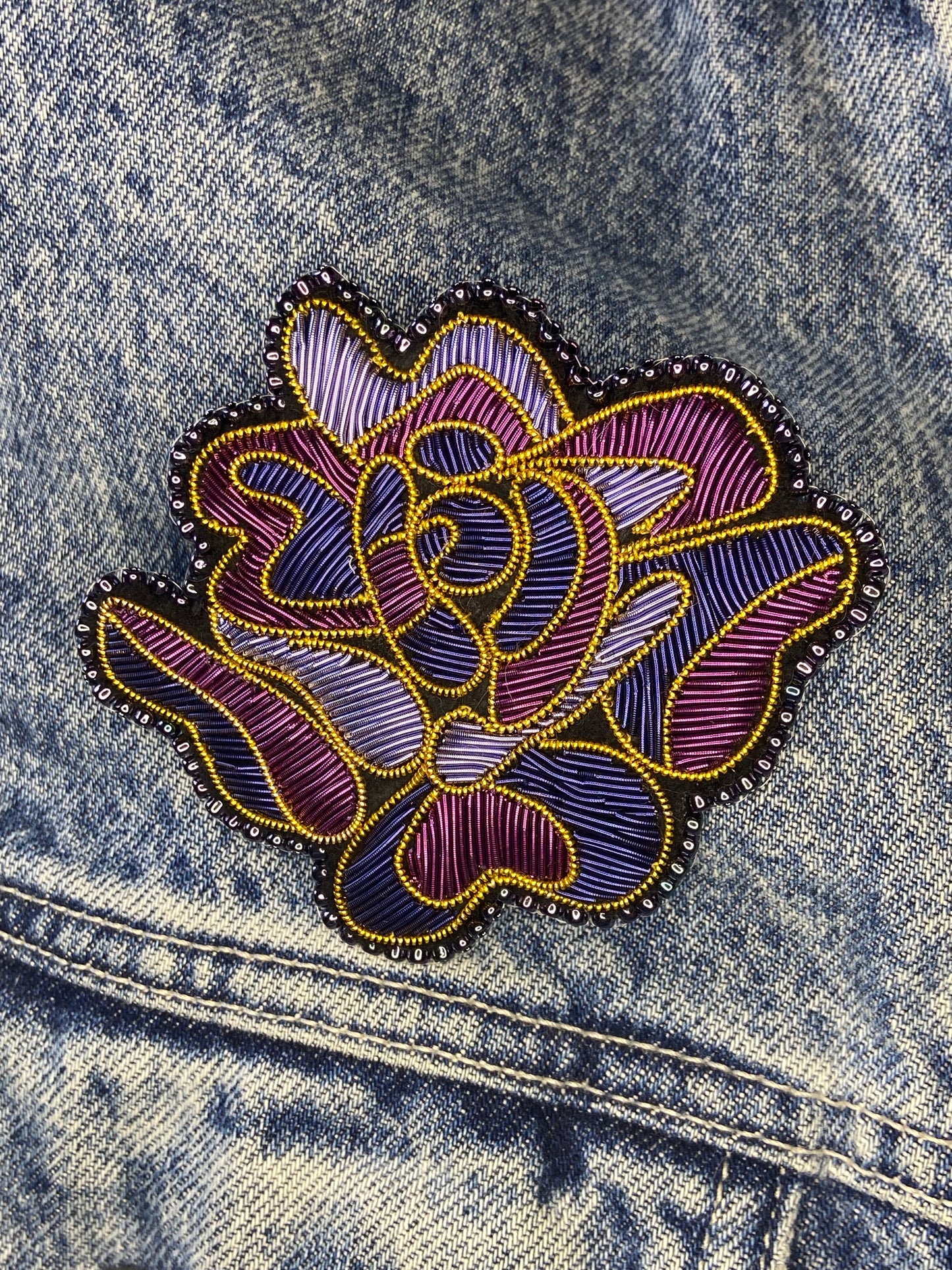 Broche Rose Améthyste
