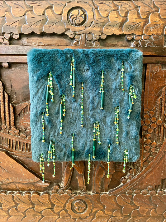 La Forêt Tropicale - Tableau brodé main (pièce unique, art textile inspiré de la nature)